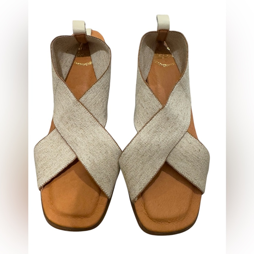 ANDRE ASSOUS Naira Sandals